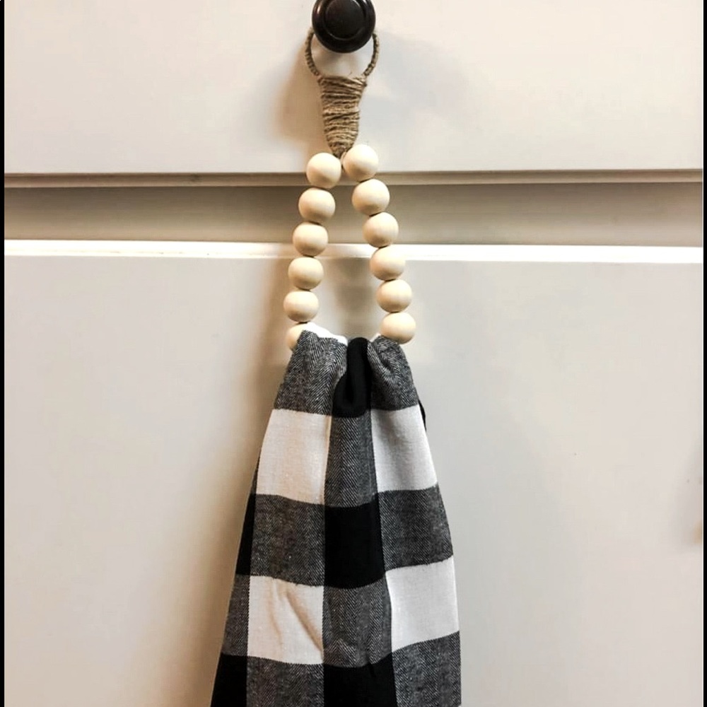 Beaded towel ring